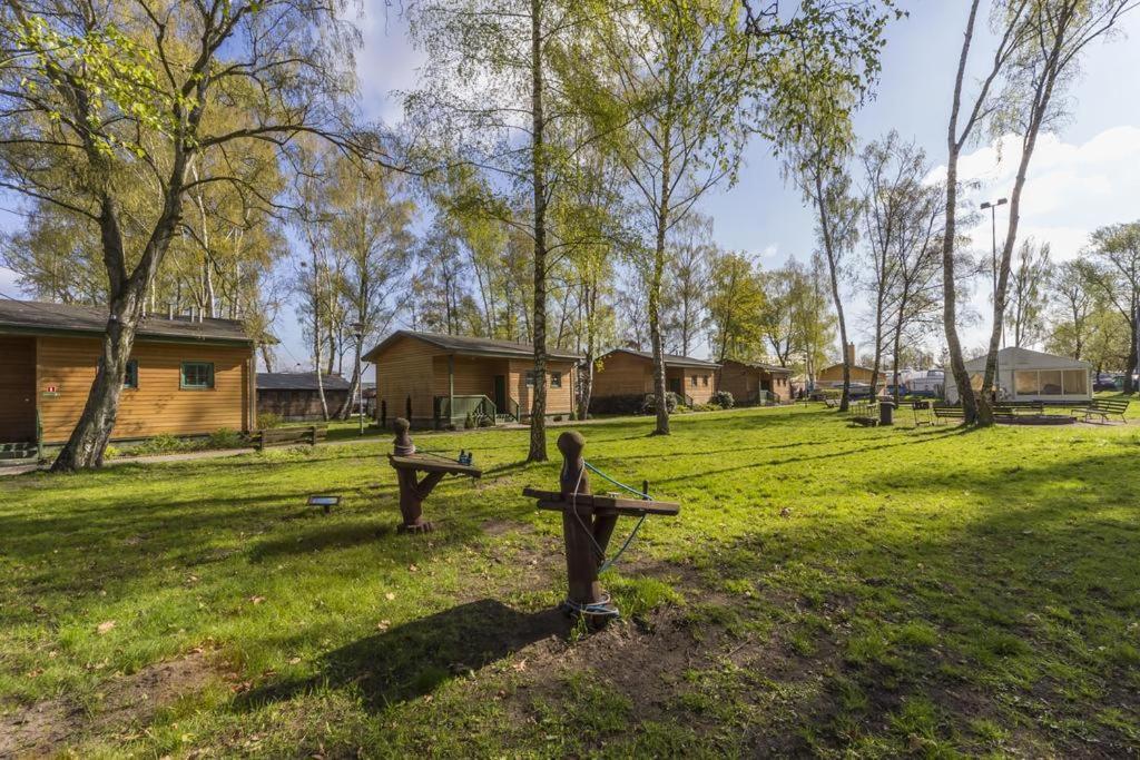 Centrum Zeglarskie Domki Kempingowe Szczecin Buitenkant foto
