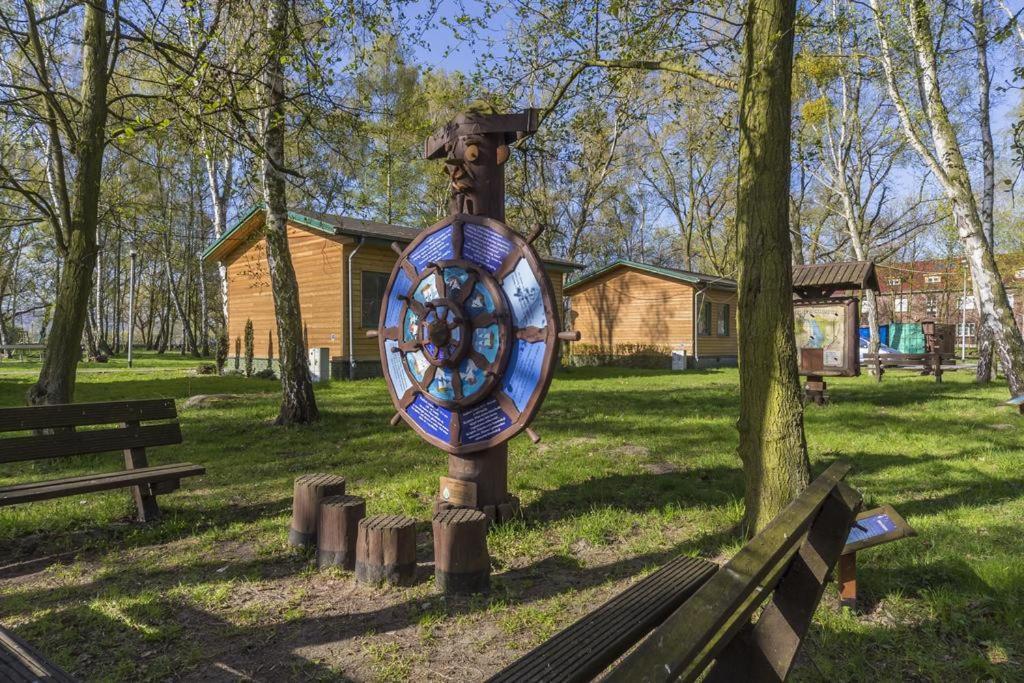 Centrum Zeglarskie Domki Kempingowe Szczecin Buitenkant foto